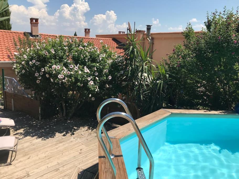 Appartement Sur La Colline Avec Acces Piscine Volx Bagian luar foto