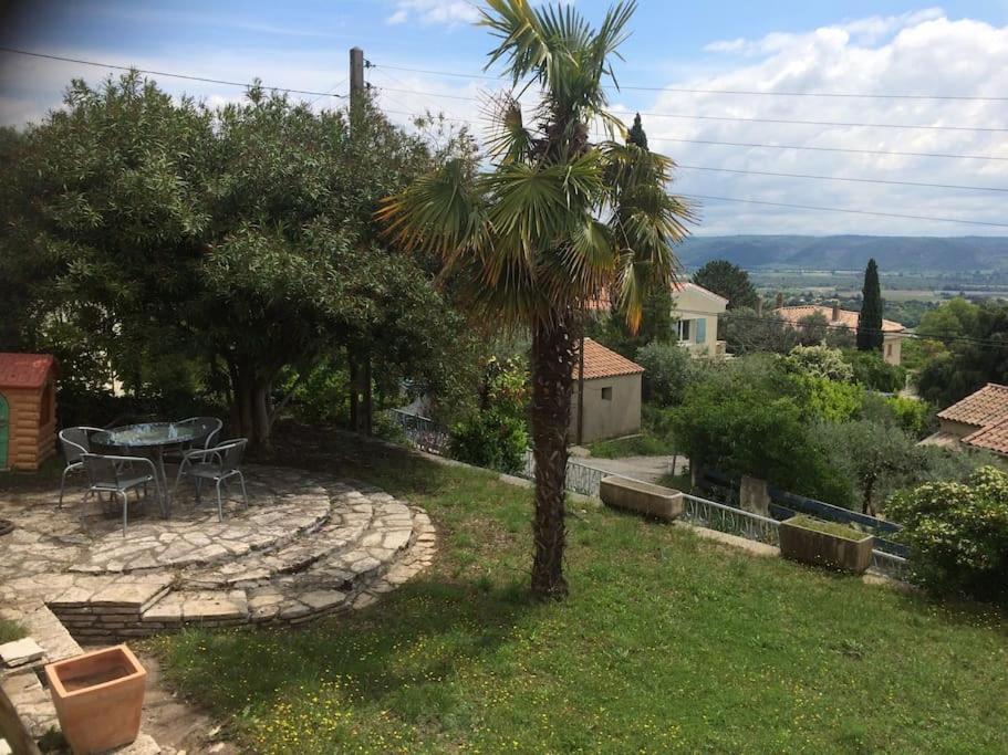 Appartement Sur La Colline Avec Acces Piscine Volx Bagian luar foto