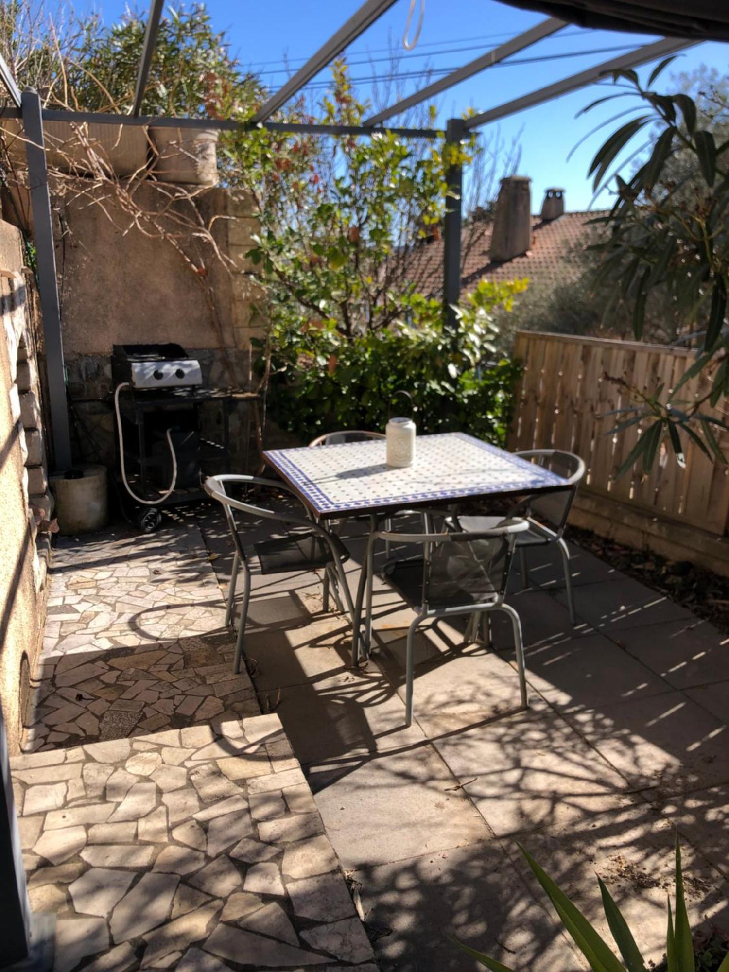 Appartement Sur La Colline Avec Acces Piscine Volx Bagian luar foto