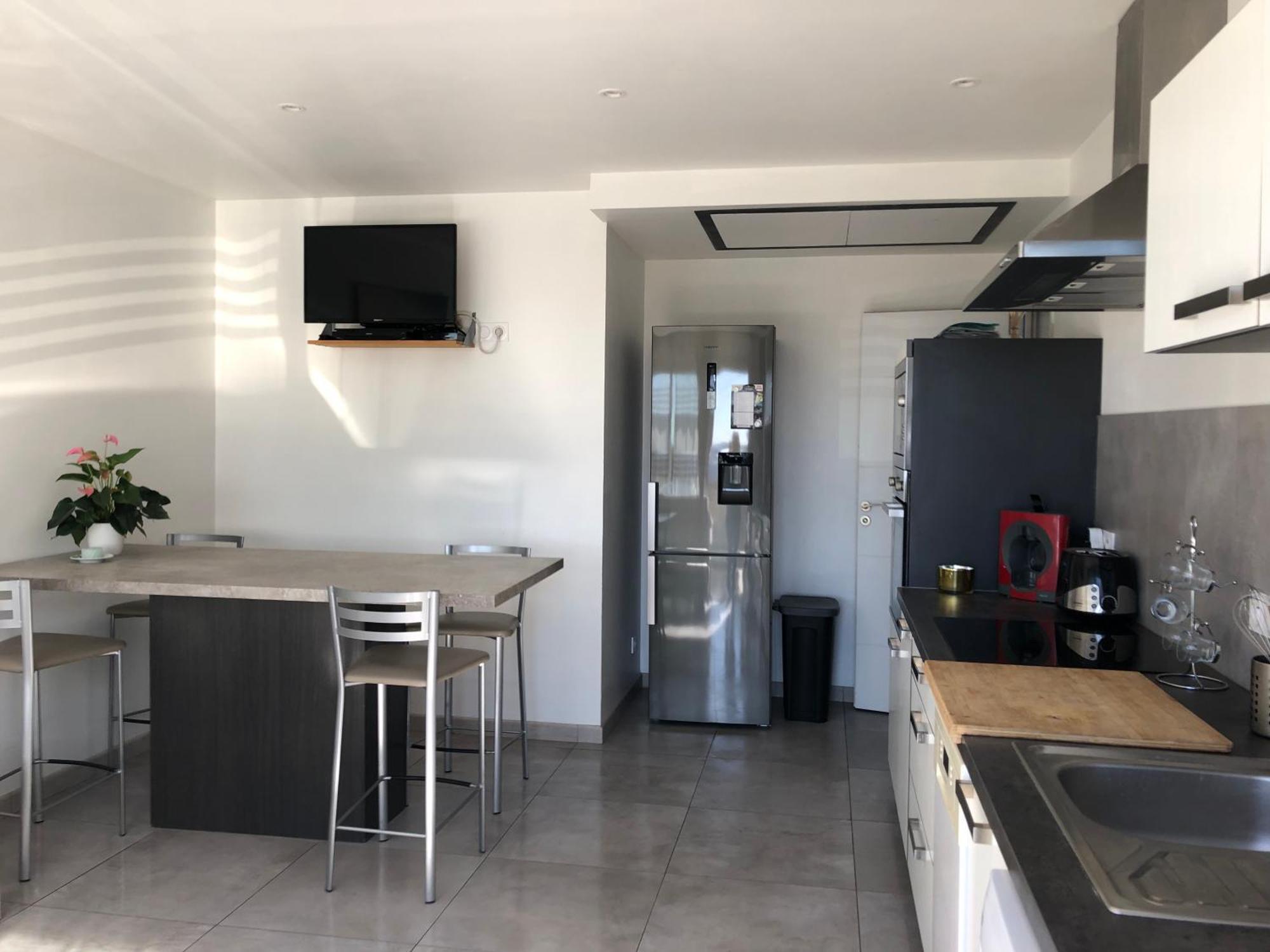 Appartement Sur La Colline Avec Acces Piscine Volx Bagian luar foto